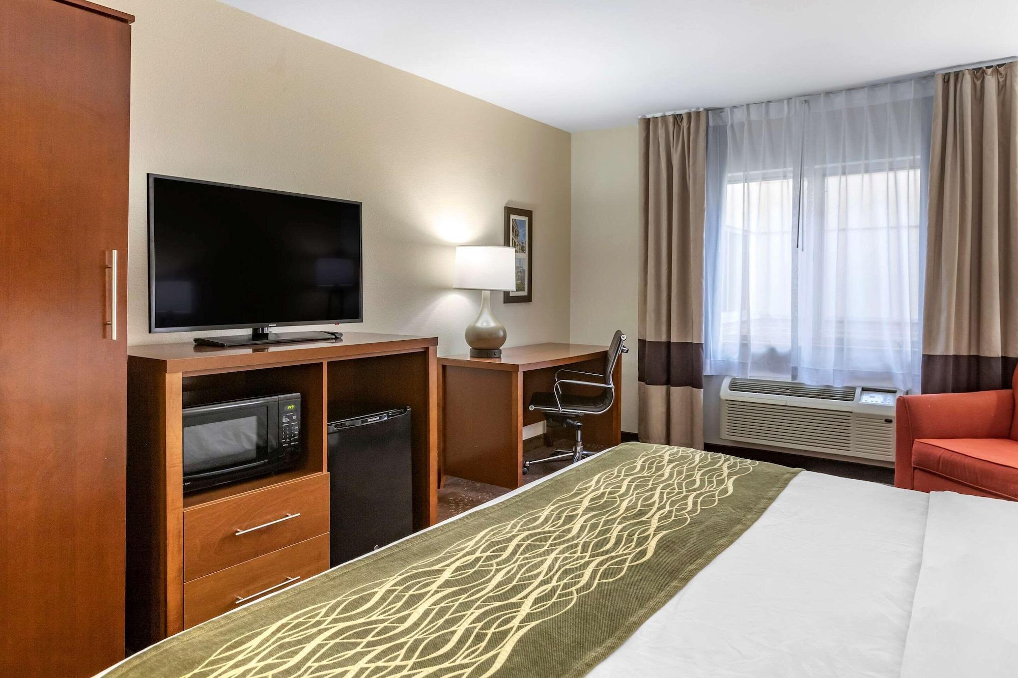 Comfort Inn Okemos - East Lansing Екстериор снимка