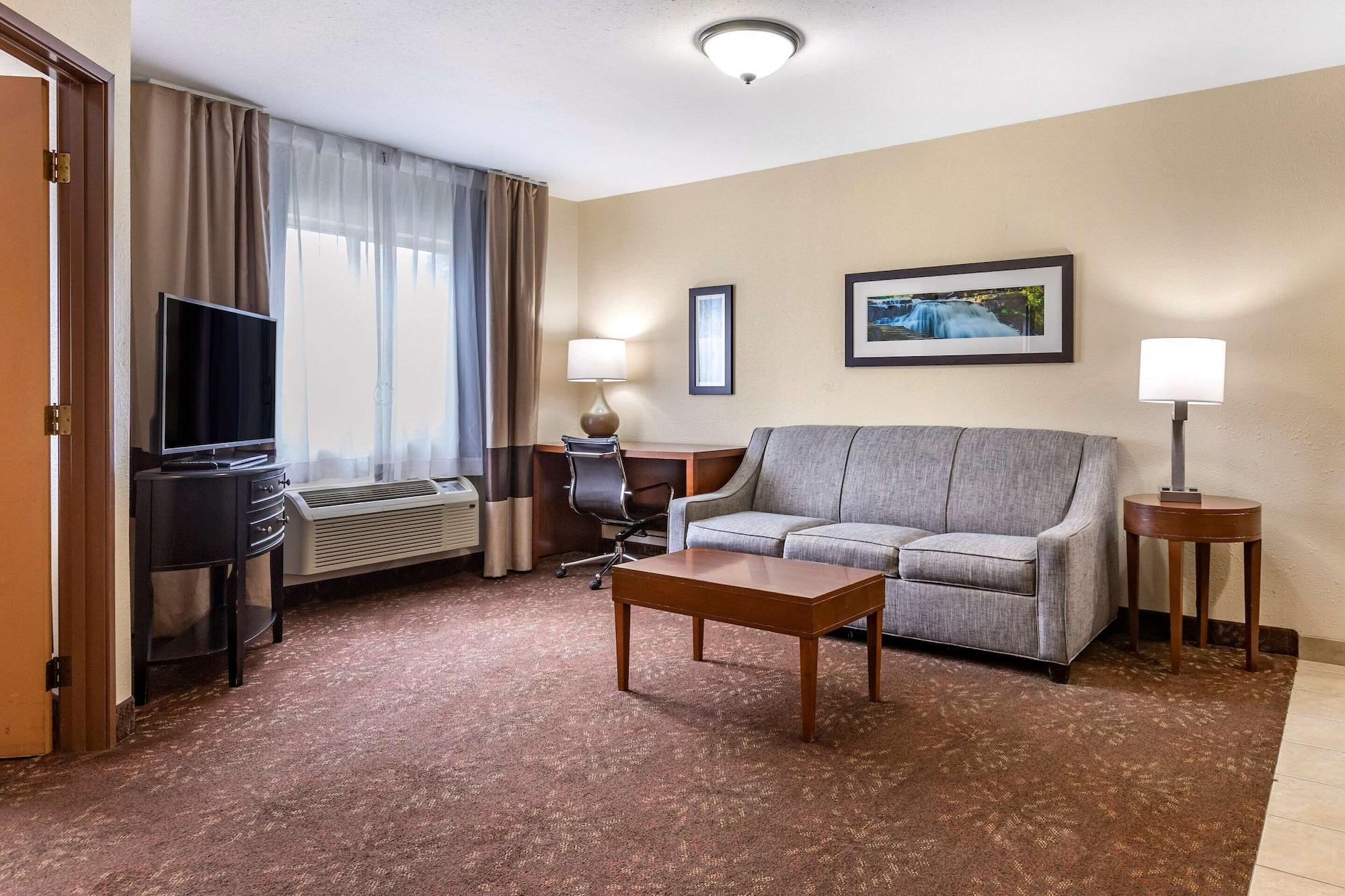 Comfort Inn Okemos - East Lansing Екстериор снимка
