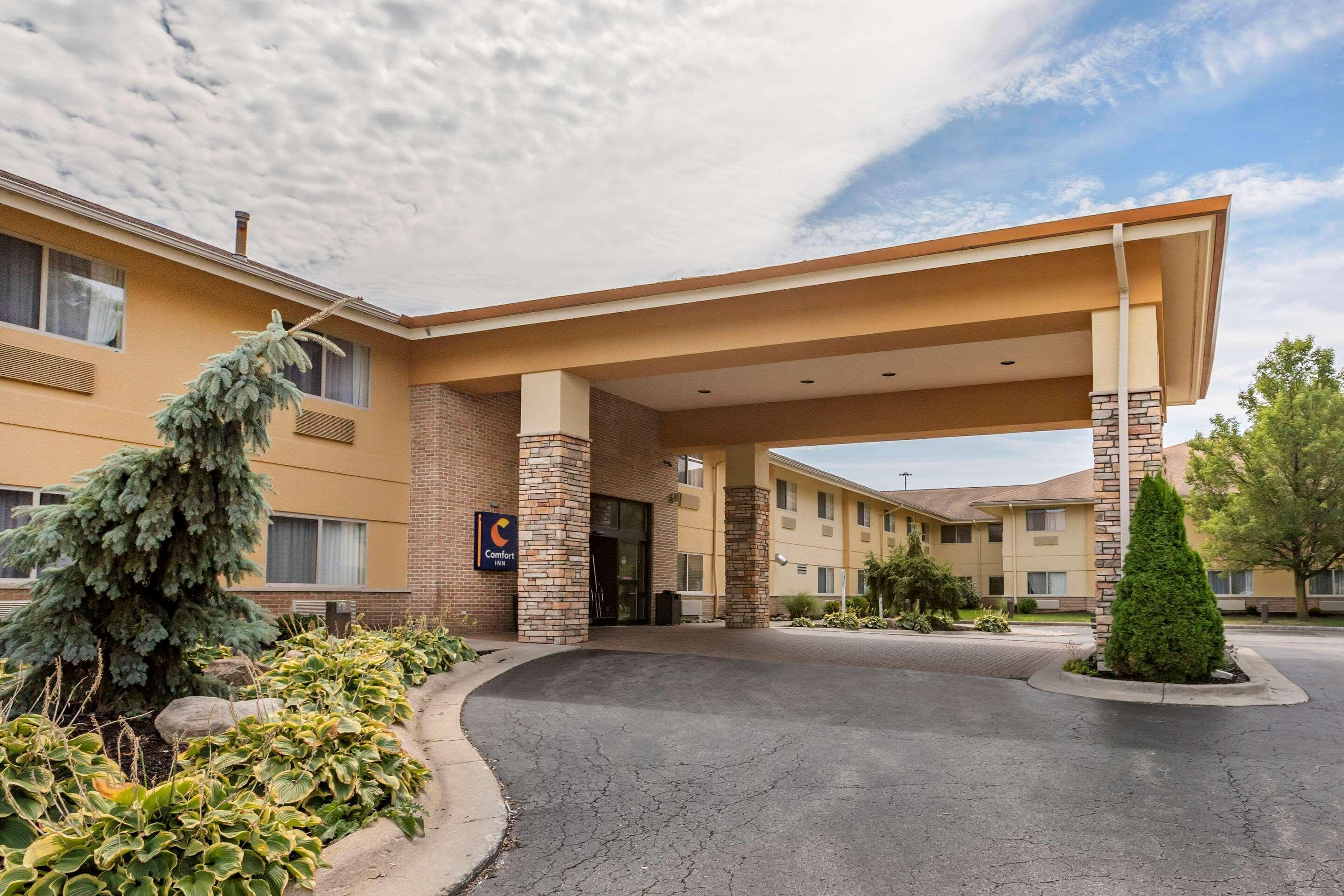 Comfort Inn Okemos - East Lansing Екстериор снимка