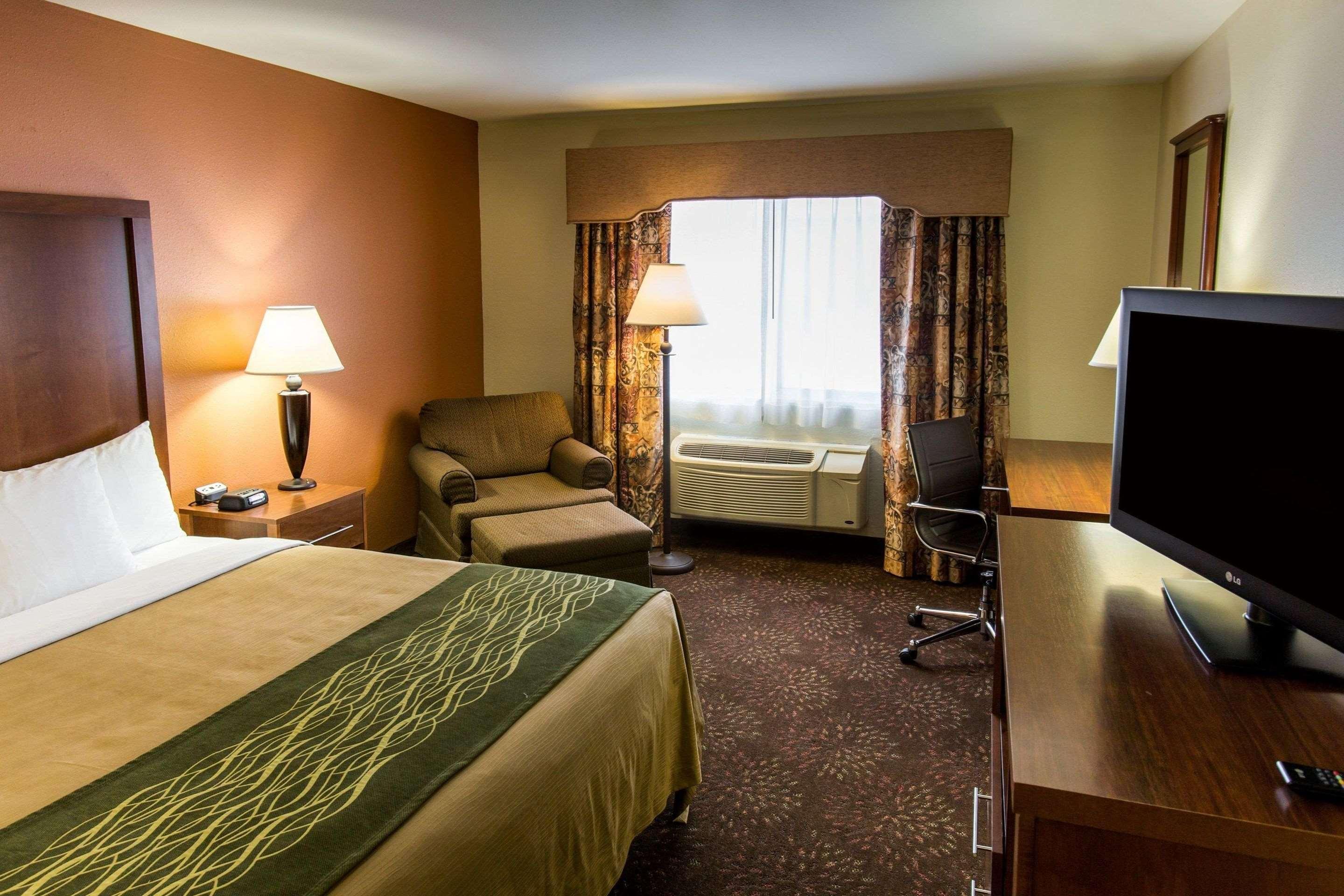 Comfort Inn Okemos - East Lansing Екстериор снимка