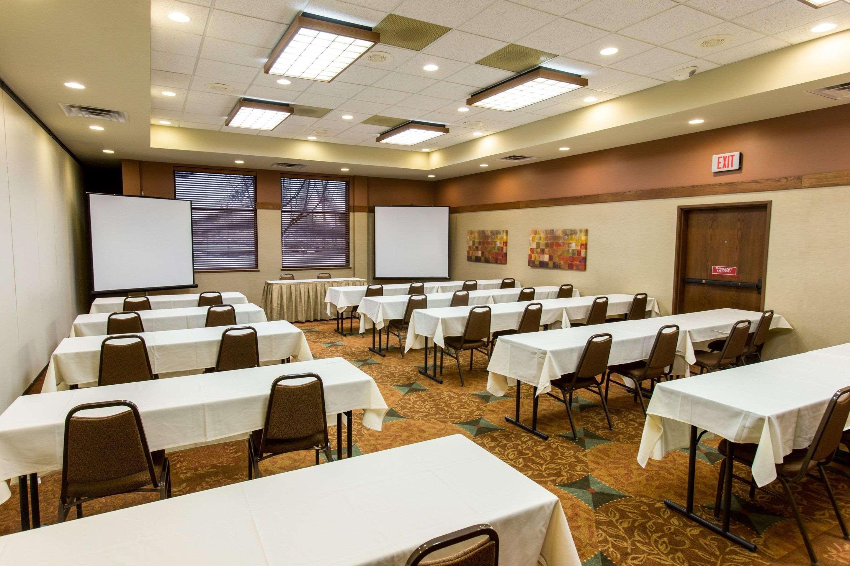 Comfort Inn Okemos - East Lansing Екстериор снимка