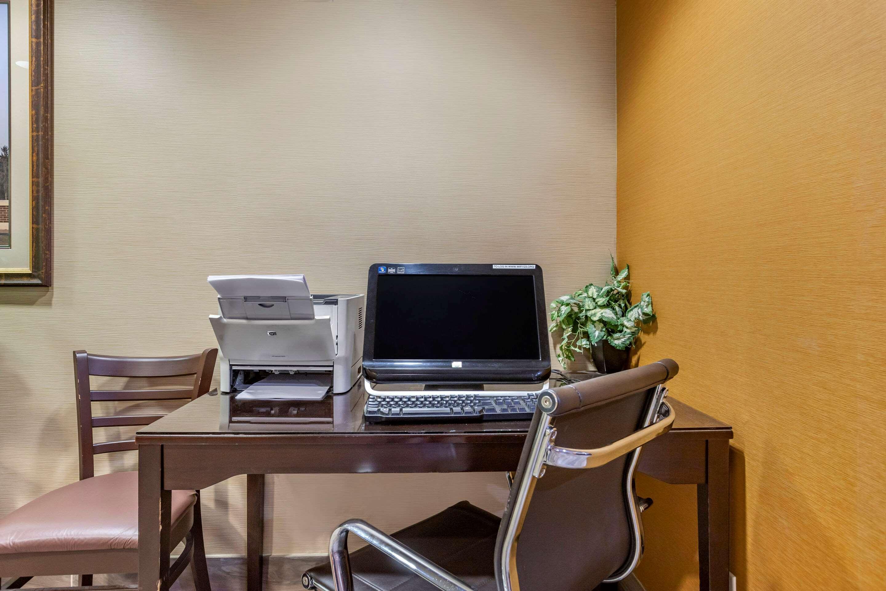 Comfort Inn Okemos - East Lansing Екстериор снимка