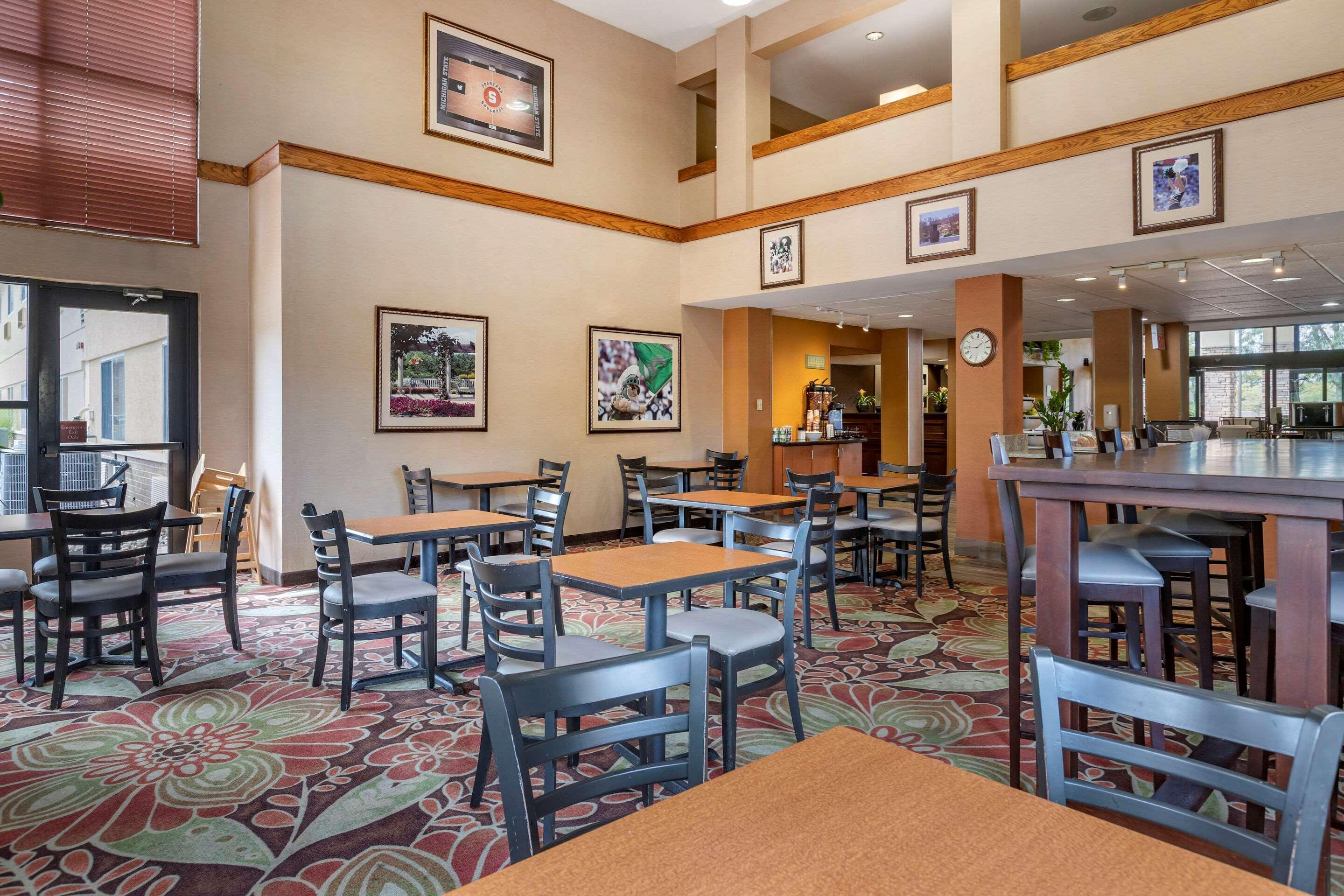 Comfort Inn Okemos - East Lansing Екстериор снимка