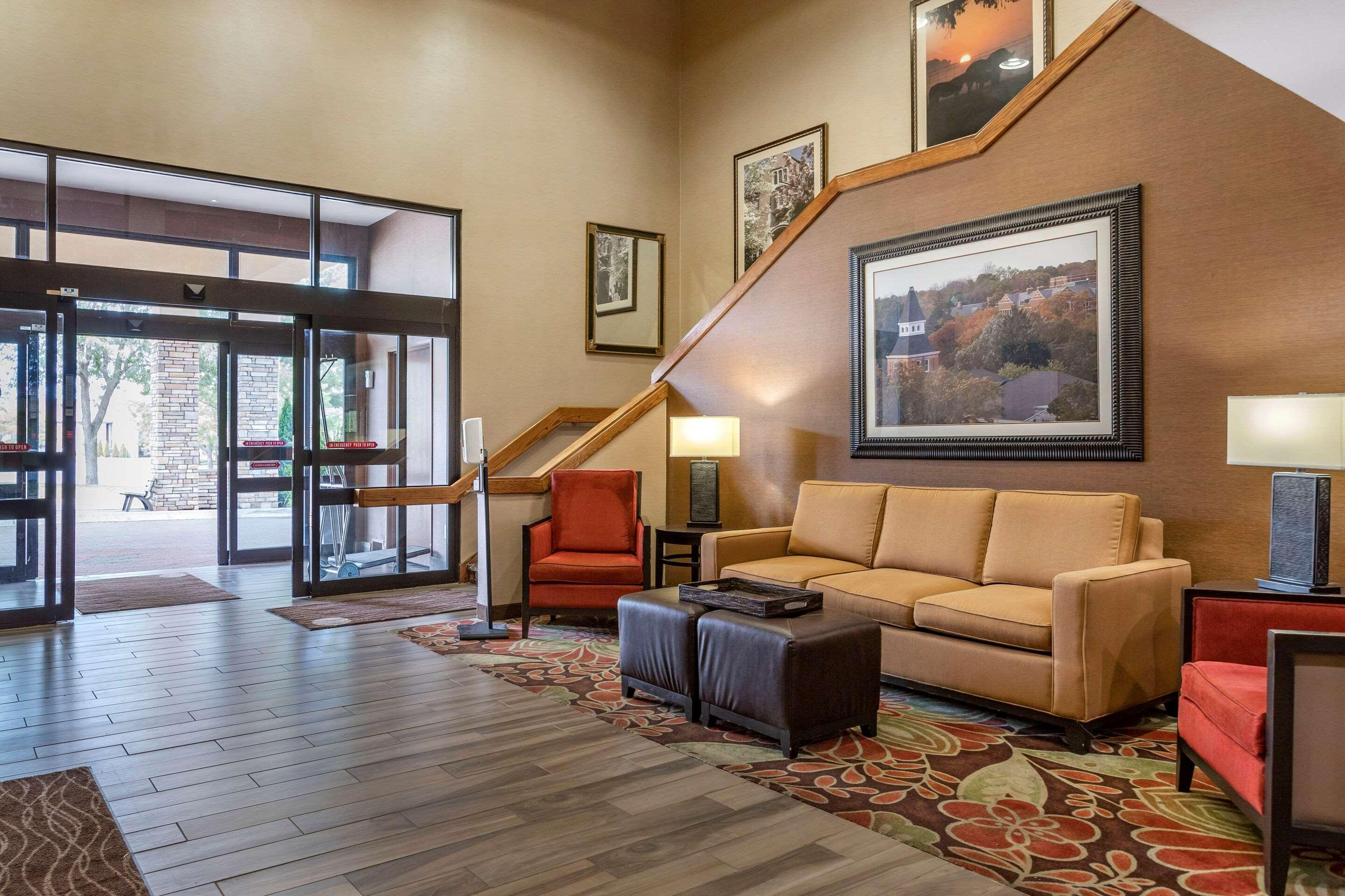 Comfort Inn Okemos - East Lansing Екстериор снимка