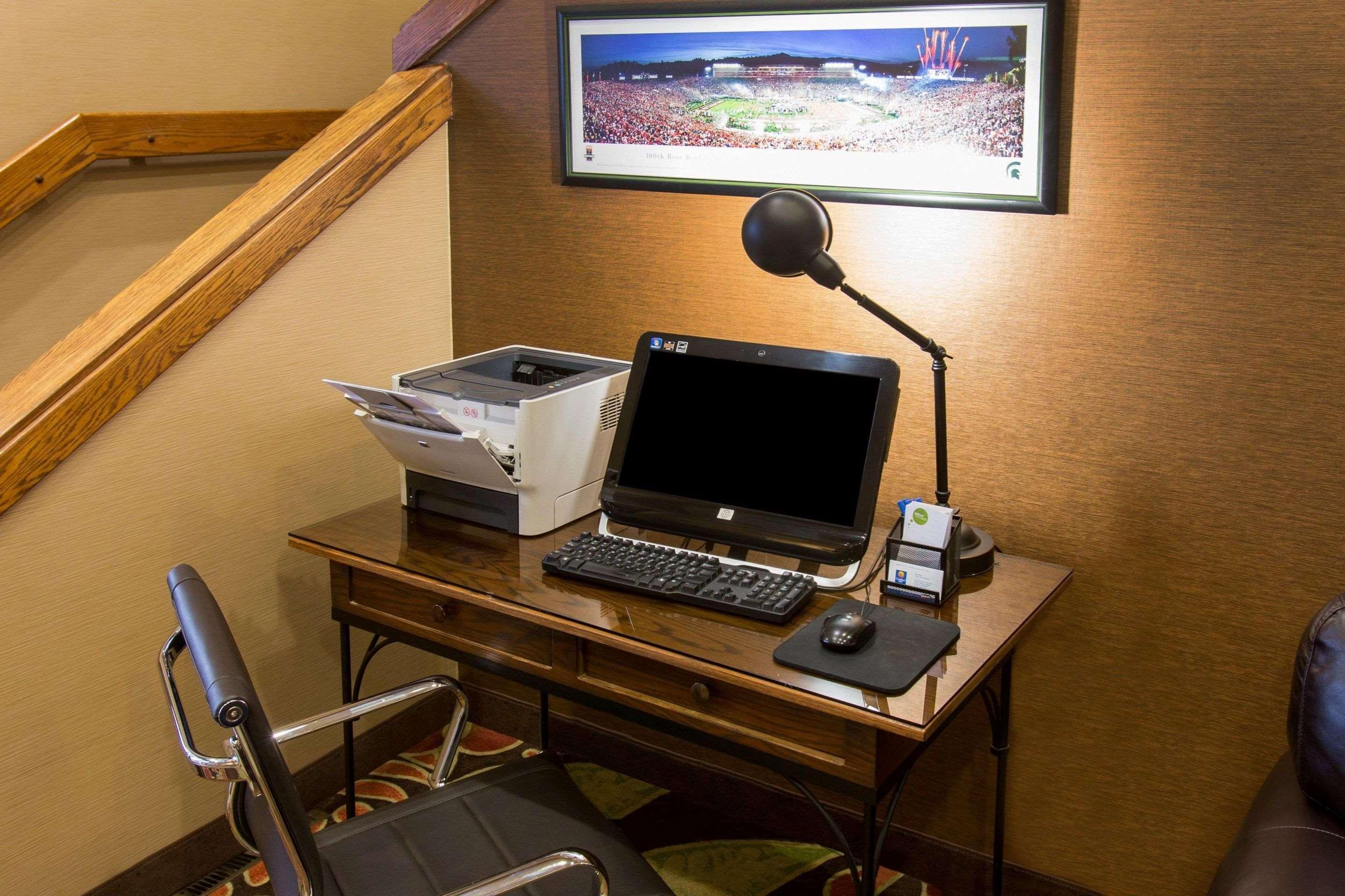 Comfort Inn Okemos - East Lansing Екстериор снимка